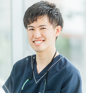 歯科医師 清水　世納