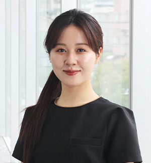 受付　T